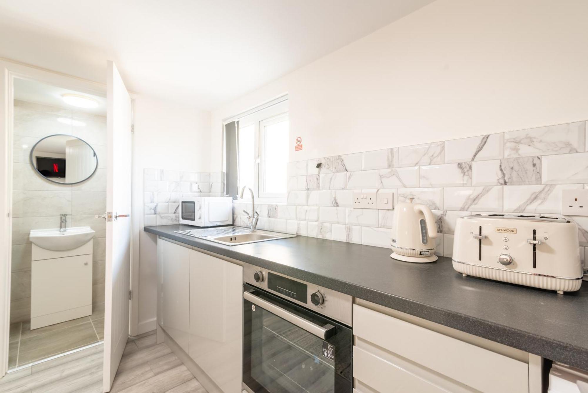 Cosy Cardiff Apartments - Garden Lounge Екстериор снимка